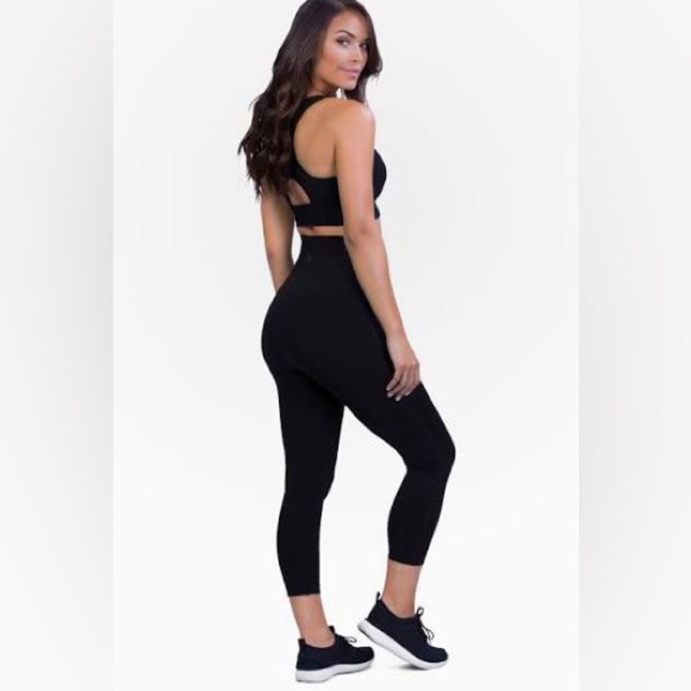 Belly Bandit – Mother Tucker Breathable Postpartum Compression Capris - Size XL
